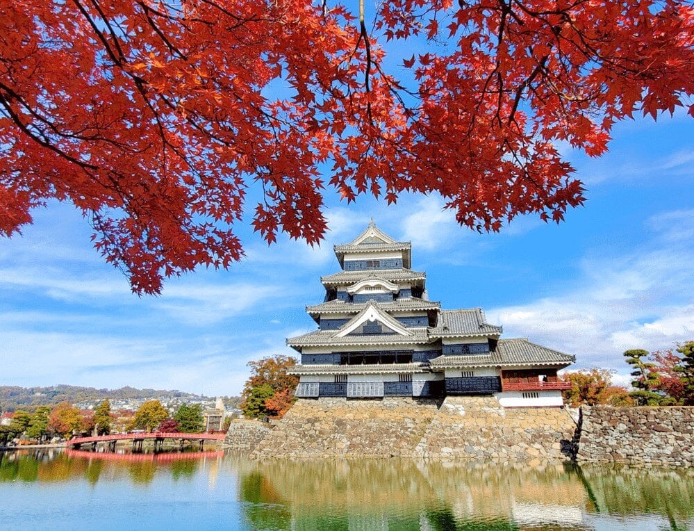 matsumoto-castle-autumn-1